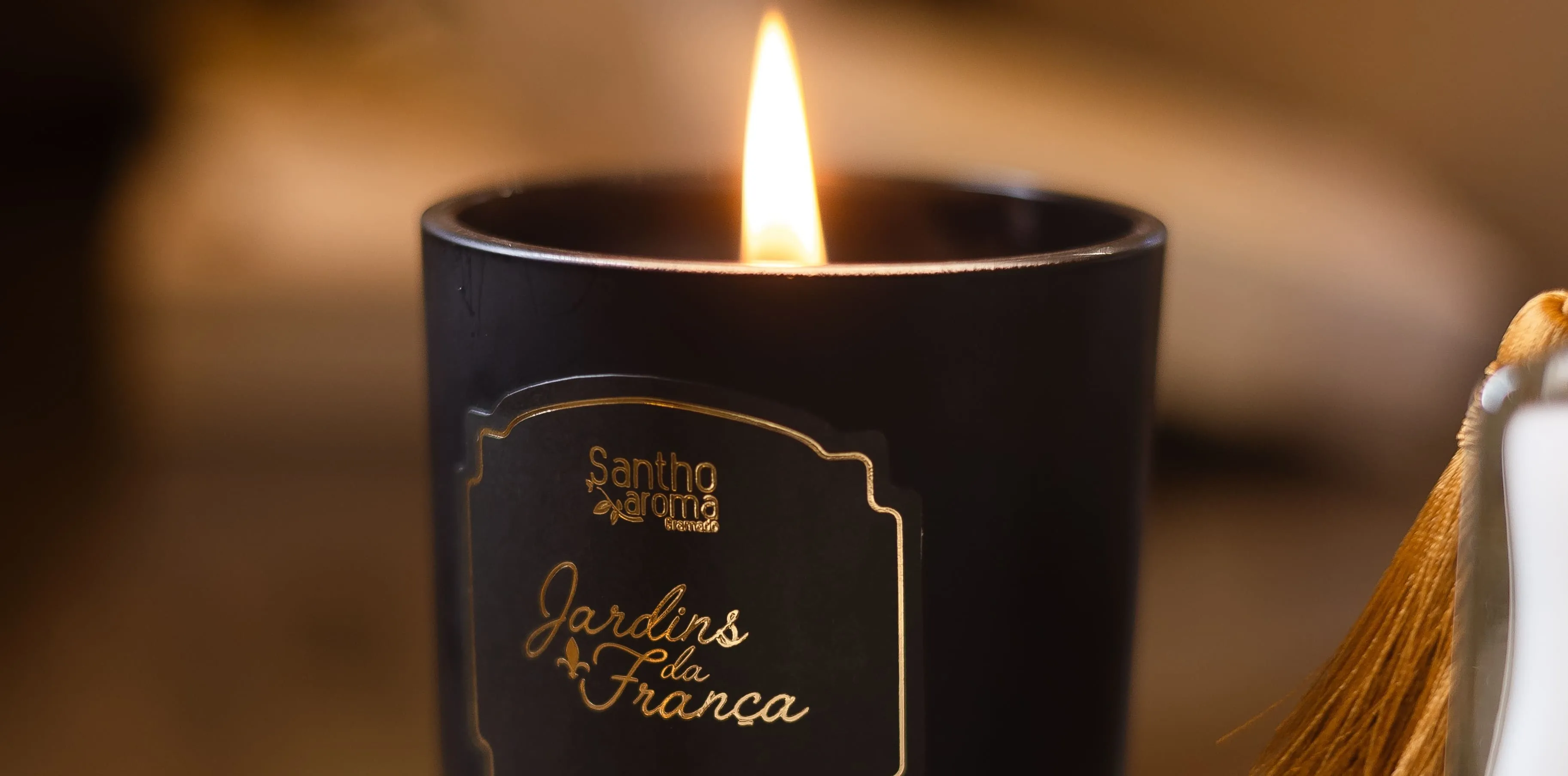 O Ritual do Perfume no Lar: como usar aromatizadores para transformar a rotina