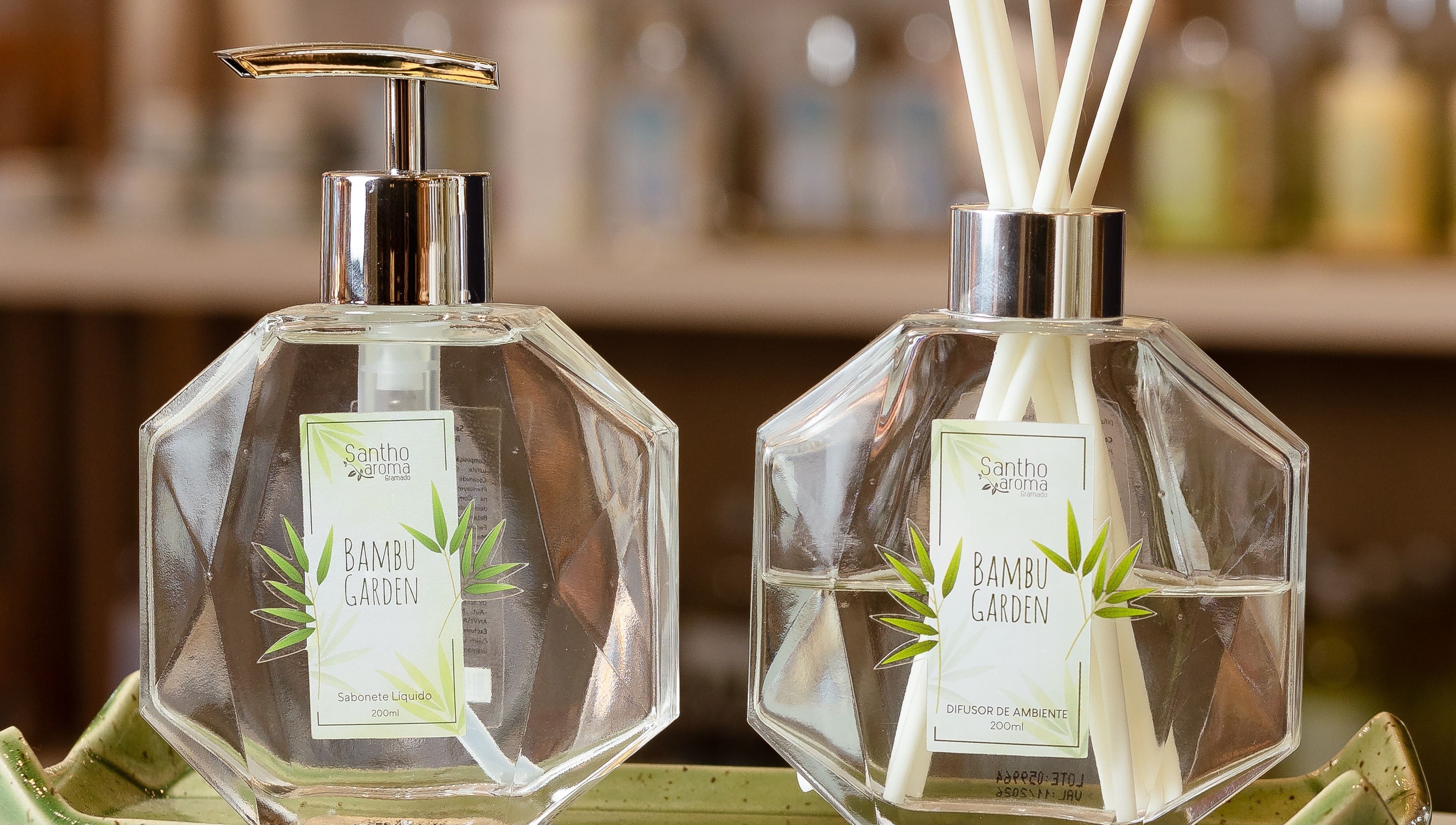 Top 5 Aromas para Escritórios: Fragrâncias que Aumentam Produtividade, Concentração e Bem-Estar