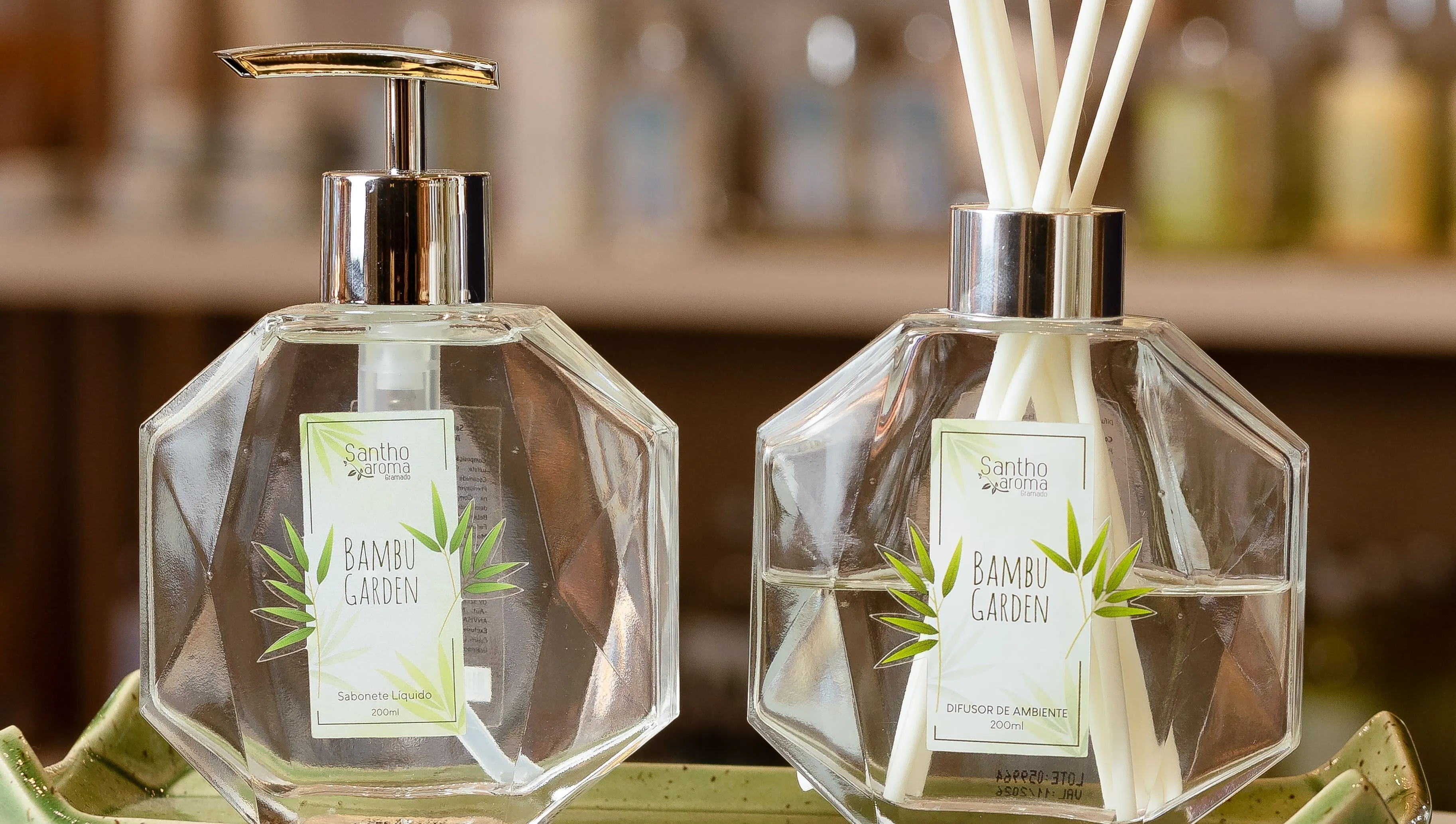 Top 5 Aromas para Escritórios: Fragrâncias que Aumentam Produtividade, Concentração e Bem-Estar